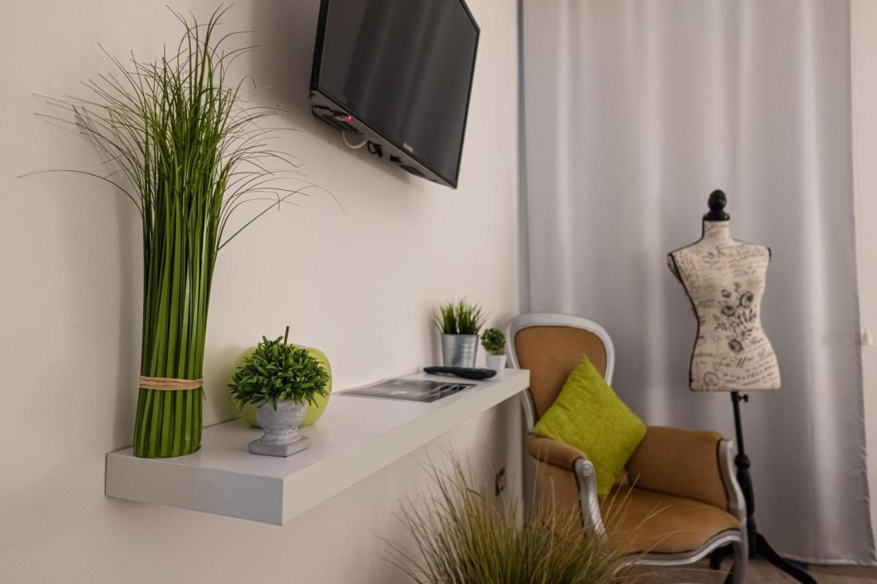Il Giardino Di Sybar Apartment เลชเช ภายนอก รูปภาพ